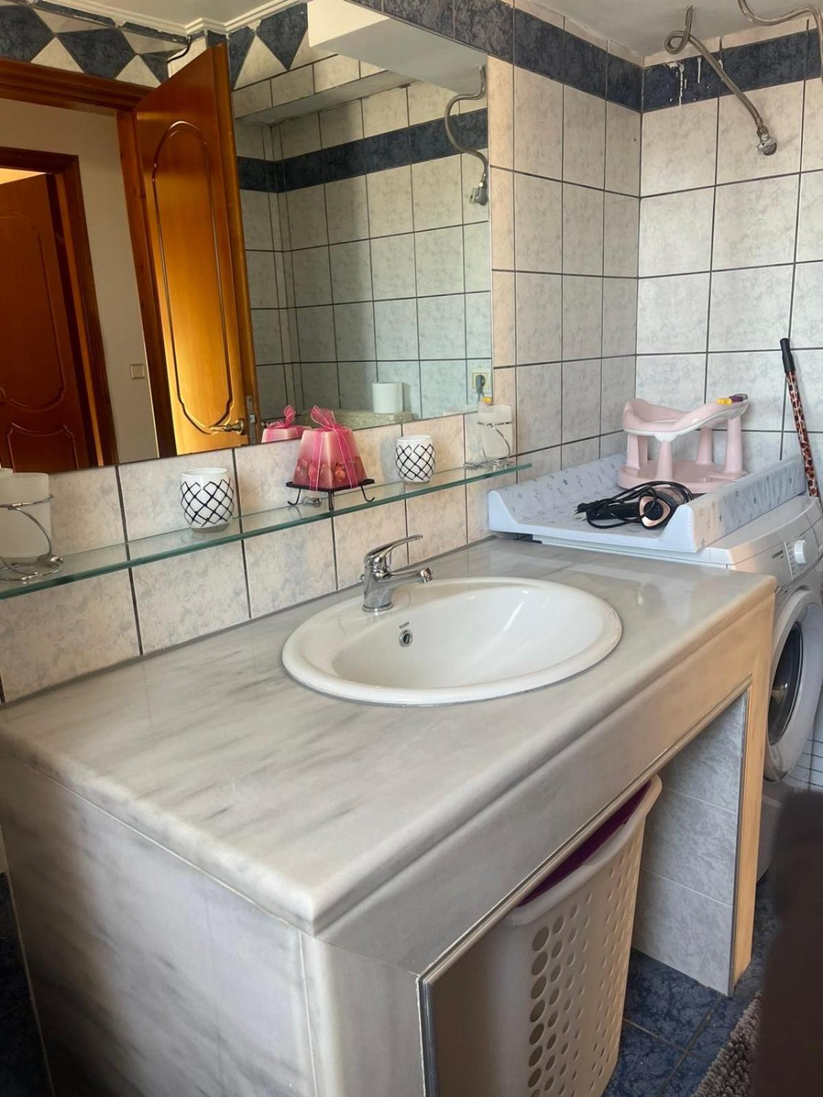Bright Apartment, Spacious Near The Center Trikala  Luaran gambar